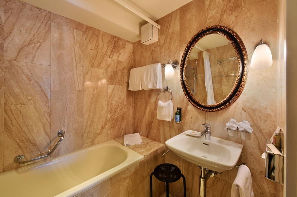 Romantik Hotel Schwan Хорґен Екстер'єр фото