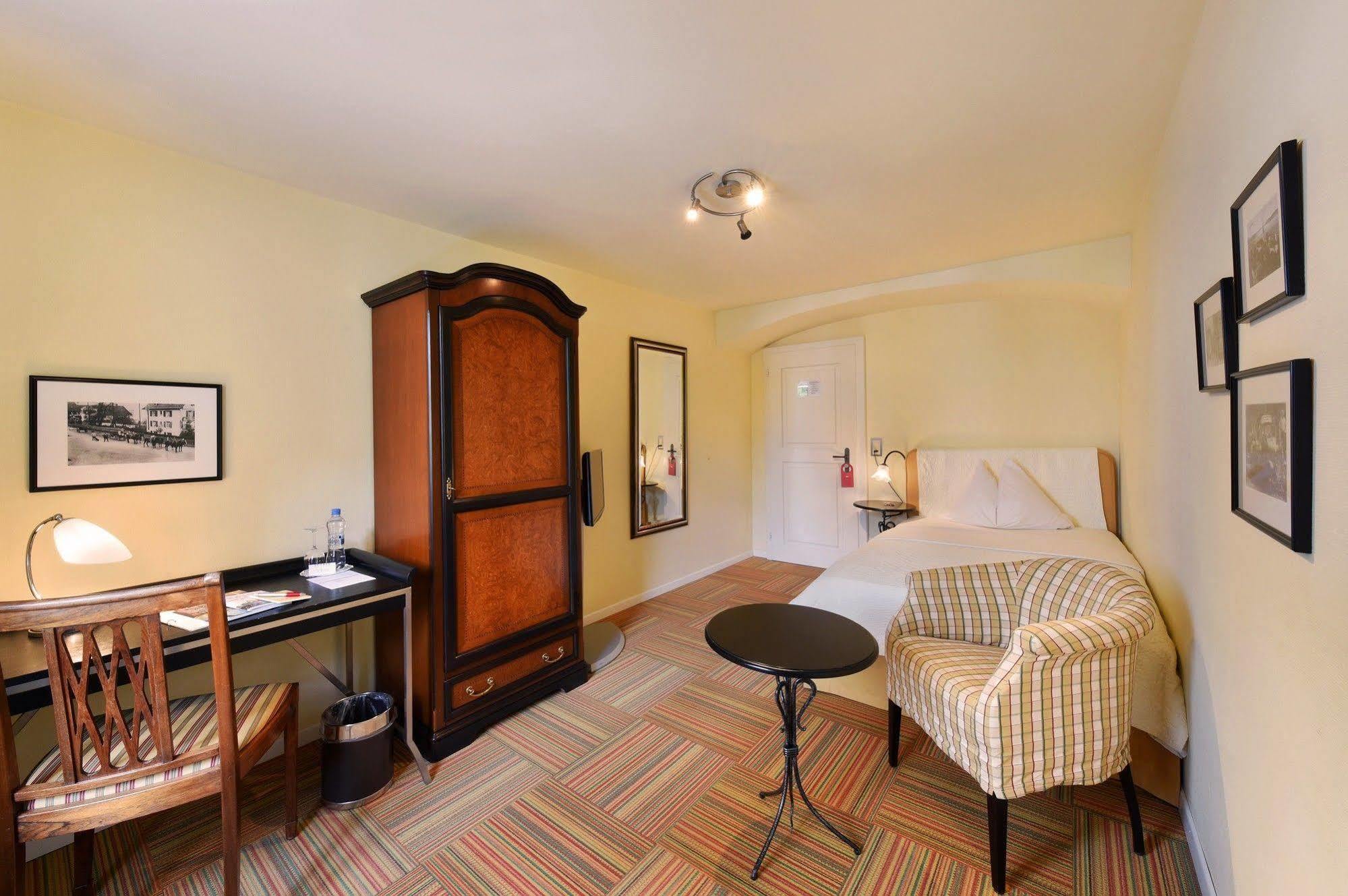Romantik Hotel Schwan Хорґен Екстер'єр фото